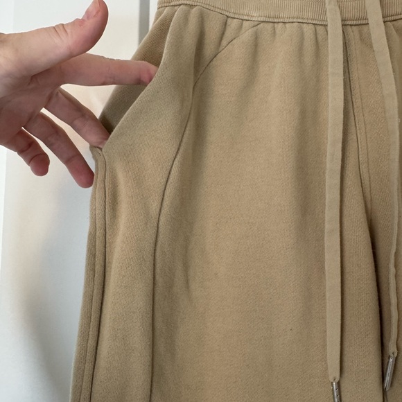 Lululemon Scuba Beige Drawstring Jogger - Picture 2 of 6